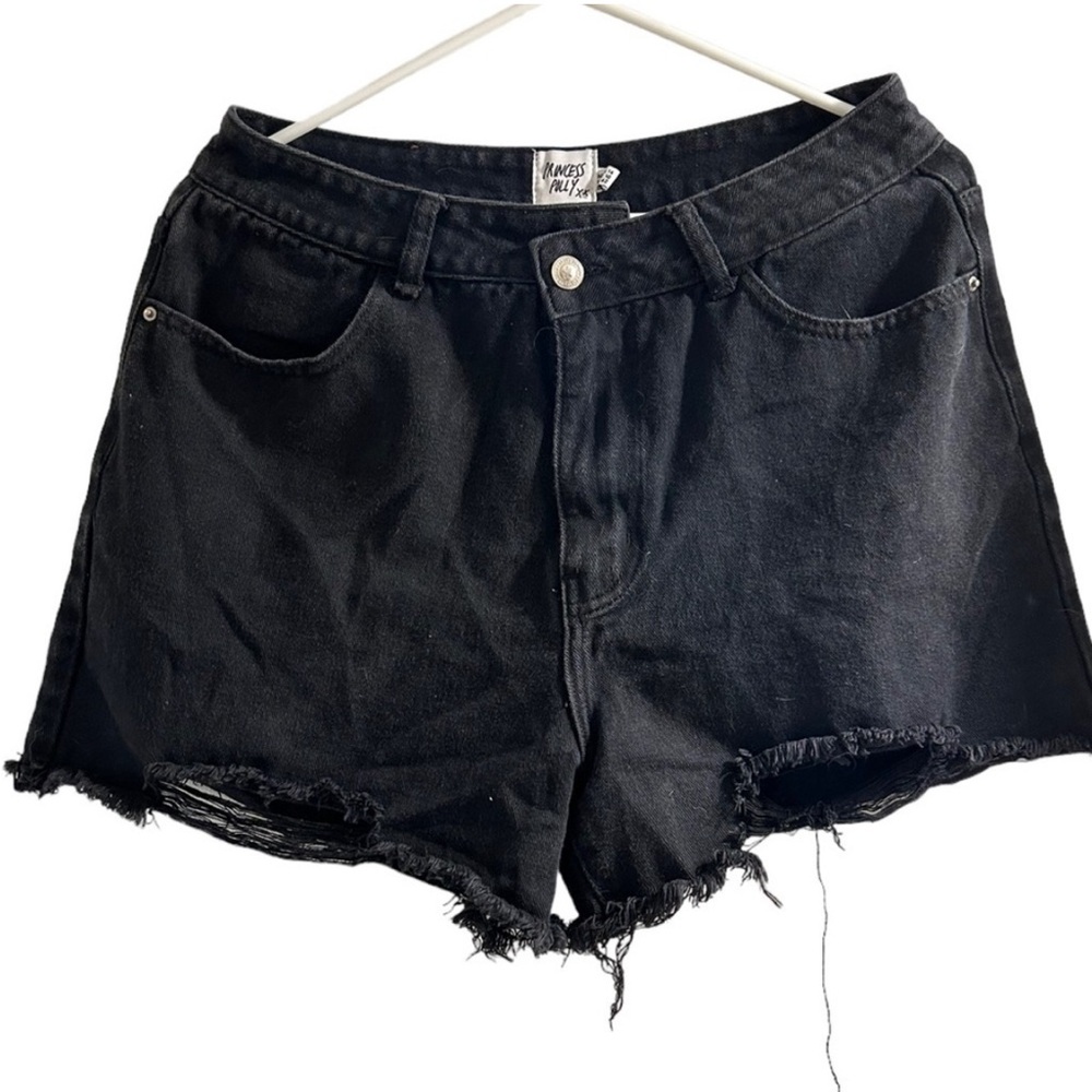 Princess Polly Black Distressed Denim
Asymmetric Waist Shorts size 10